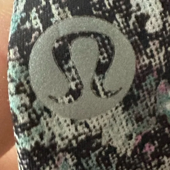 Lululemon Fast and Free Tight II 25” Non-Reflective Nulux in Vitalize Multi 8 - Picture 5 of 6